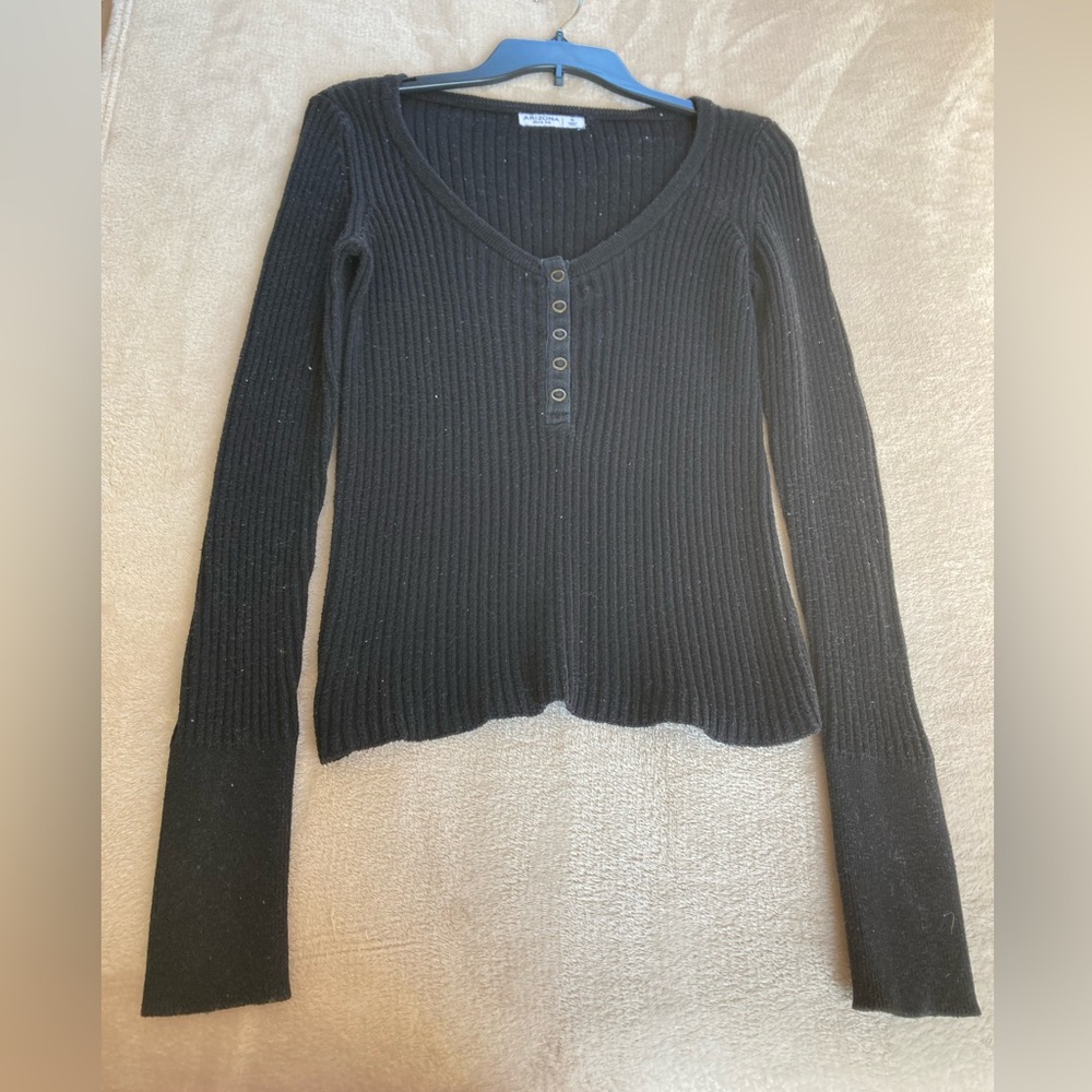 black sweater by Arizona Jean Co